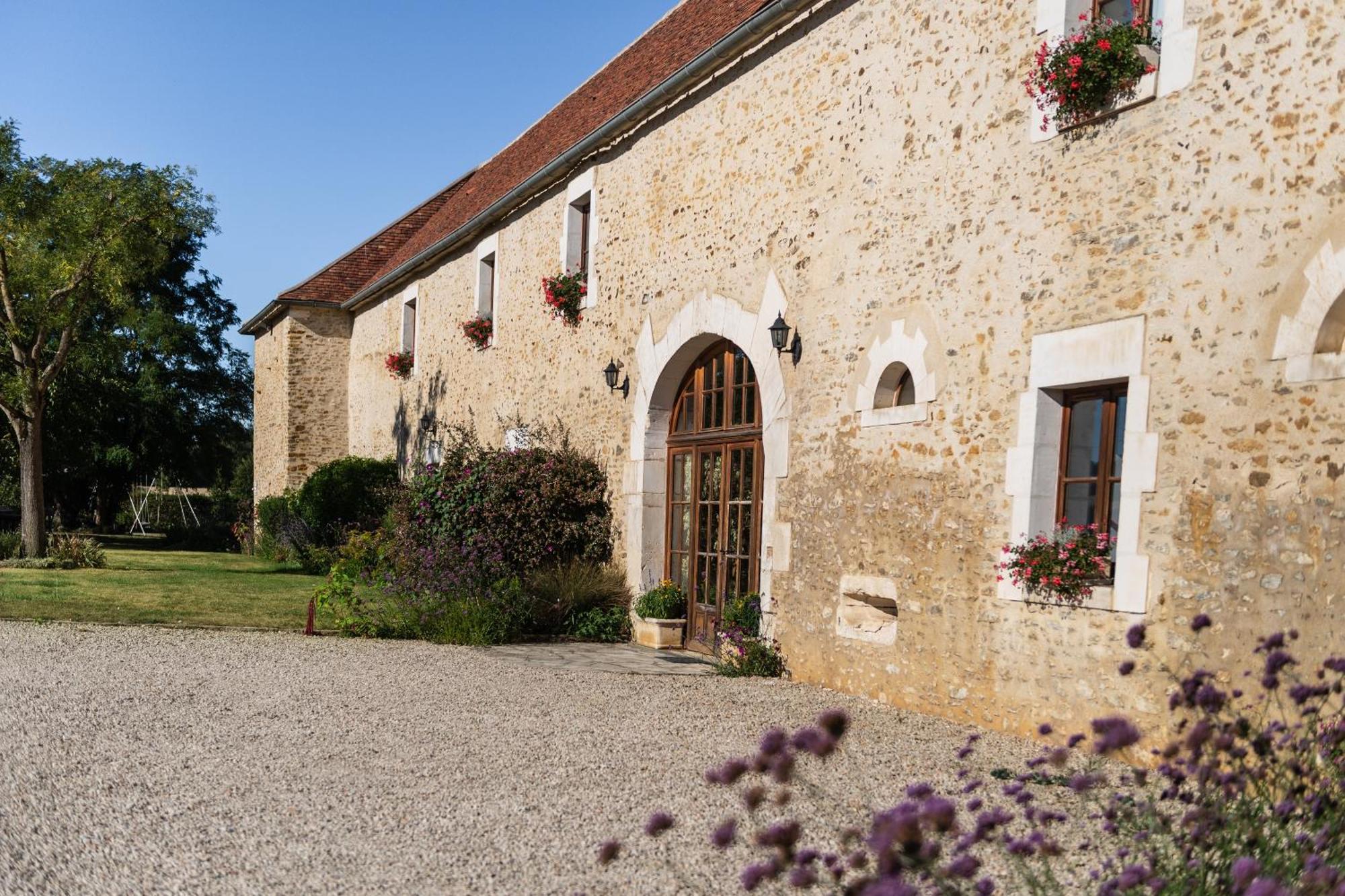 Chateau De Ribourdin Chevannes  Екстериор снимка